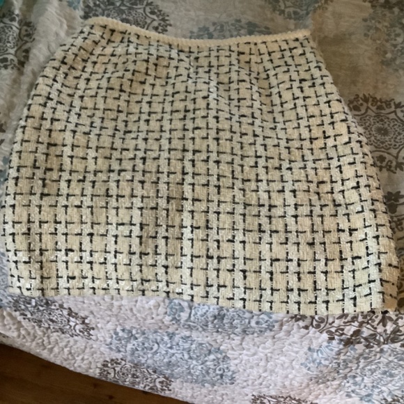 INC beige and black skirt - Picture 3 of 5